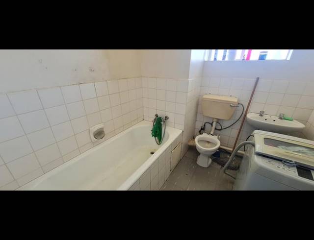 1 BEDROOM APARTMENT FOR SALE IN BEDFORD GARDENS